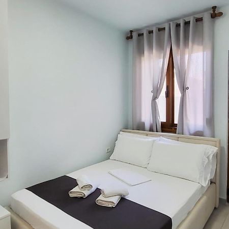 Sunny Guest House Vlorë Esterno foto